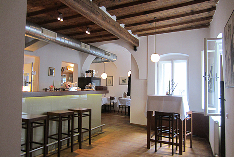 Bar im Restaurant Kapeller in Steyr