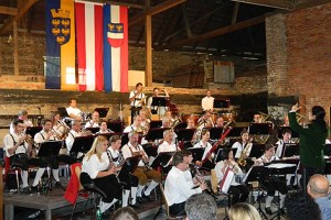 Stadtkapelle Enns beim Konzert am Bauernhof 2012