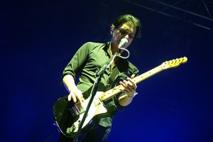 Placebo-Sänger Brian Molko musste wegen Krankheit den Auftritt abbrechen.
