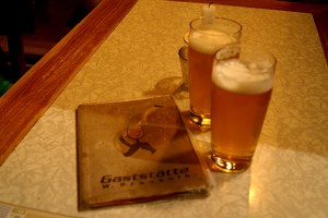 Unfiltriertes Bier im W. Prassnik.
