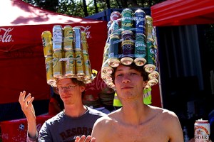 Zwei Bierdosen-Könige am Frequency-Festival. Zwei Bierdosen-Könige am Frequency-Festival.