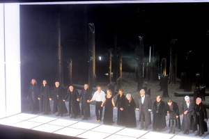 Prinz Friedrich von Homburg im Burgtheater: Gutes Ensemble, gutes Bühnenbild, langweilige Inszenierung.