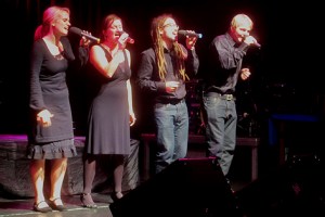 Lalá bei ihrem Konzert im Kulturzentrum d'Zuckerfabrik in Enns