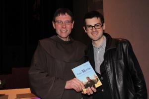 Pater Martin, das Buch und Florian Kobler. Pater Martin, das Buch und Florian Kobler.