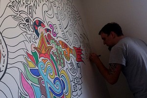 Sein bisher größtes Kunstwerk entstand auf einer Zimmerwand in der Größe von 4,5x2,5 Meter.