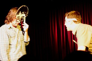 Gerafi kritisieren den Smartphone-Social-Media-Selbstdarsteller-Wahnsinn.